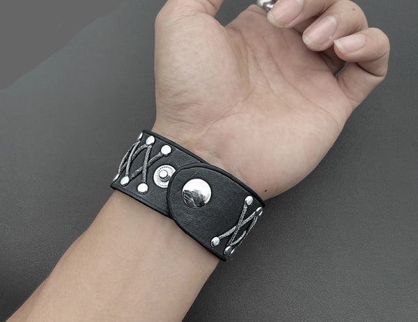 The Memento Mori Minimalist Ultra-Thin Skull Watch