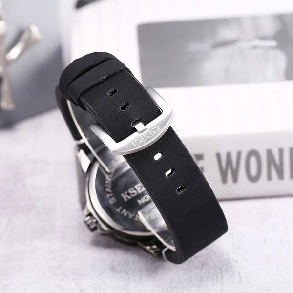 The Outlaw Retro Leather Skull Quartz Watch