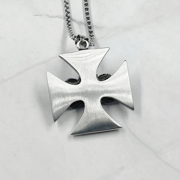 Stainless Steel Black Knight Cross skull Pendant For Necklaces