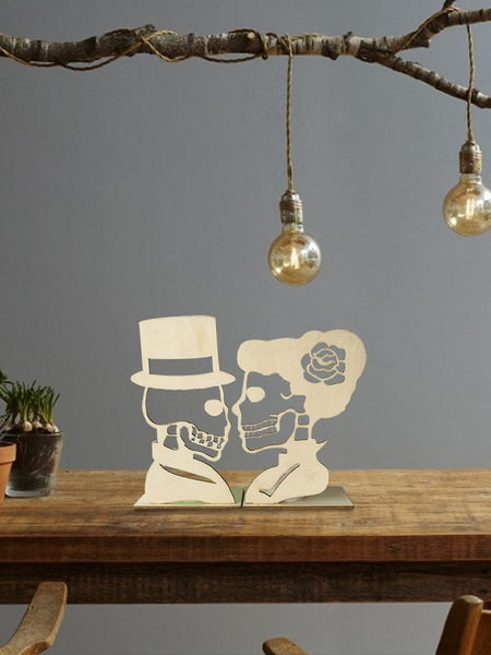 Mr & Mrs Skeleton Head Light Up Table Decor Centerpiece